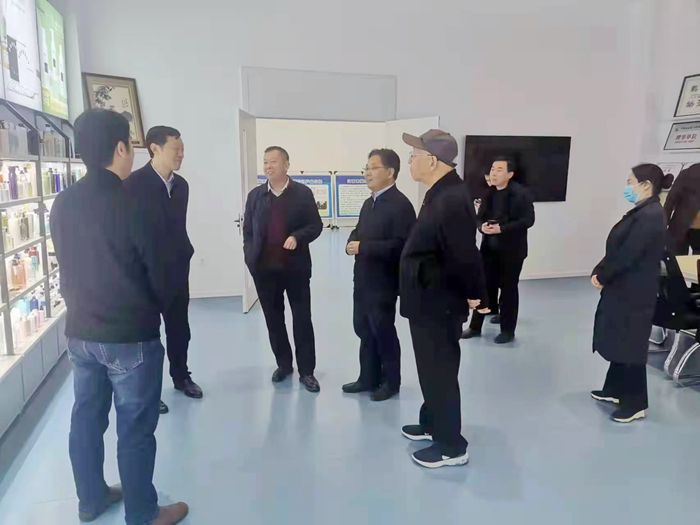 杨英峰3_副本.jpg